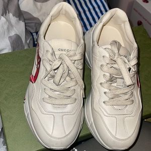 GUCCI sneakers. Worn once. ❤️💚 DUST BAGS & BOX included